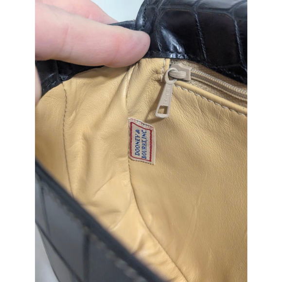 Dooney & Bourke Vintage Croco Black Embossed Shoulder Bag - Picture 9 of 16